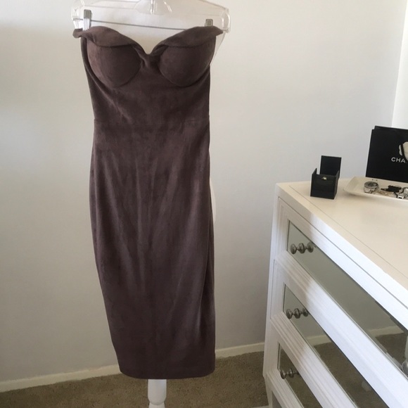 New House of CB Classic strapless pencil dress - Picture 3 of 11